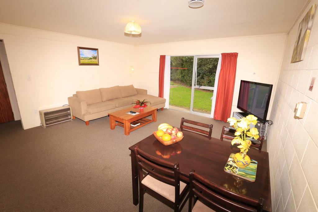 Waiuku Motel Kültér fotó